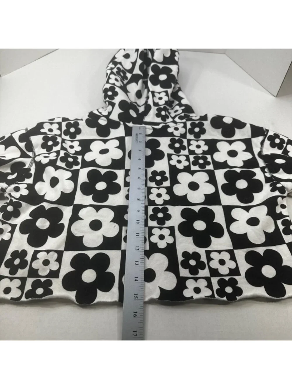 Wild Fable Women's Size Small Hoodie Cropped Black White Floral Squares New - Picture 13 of 14